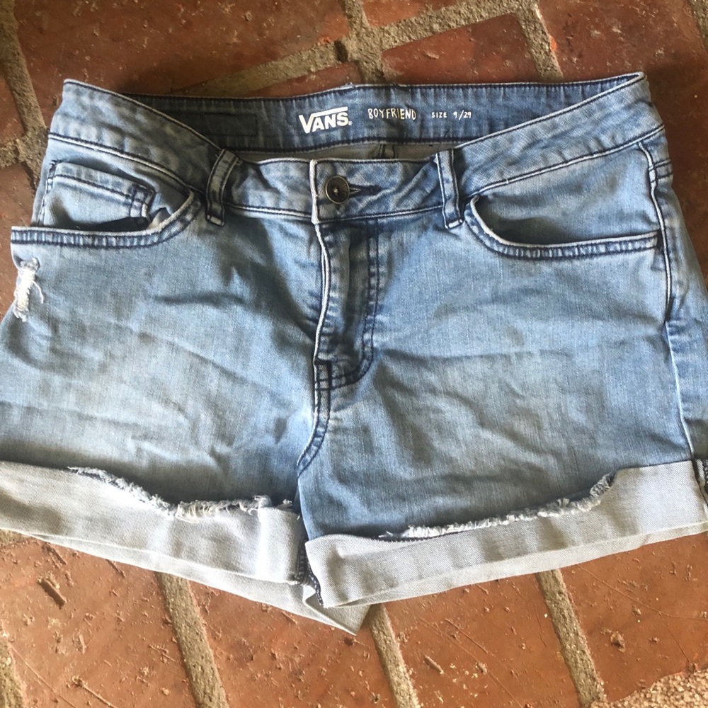 Vans boyfriend shorts in size 9/29